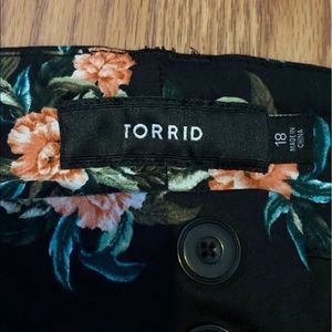 Torrid black floral shorts size 18. Brand new